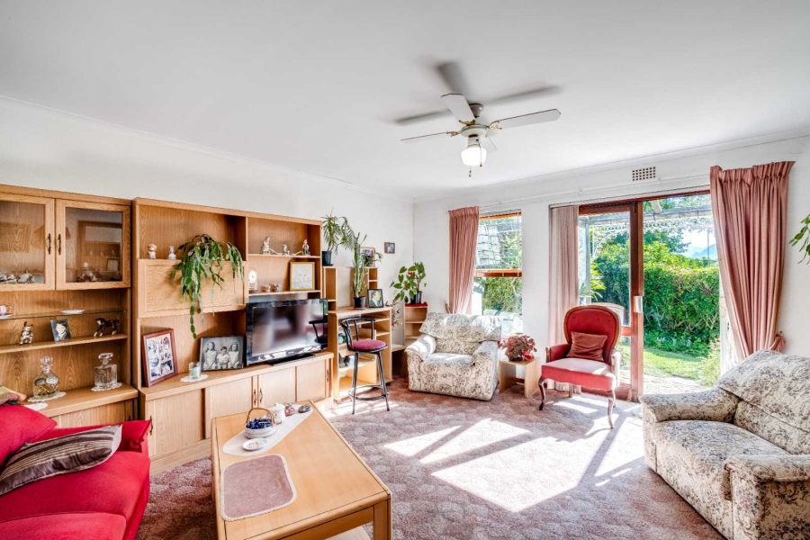 3 Bedroom Property for Sale in Lakeside Western Cape